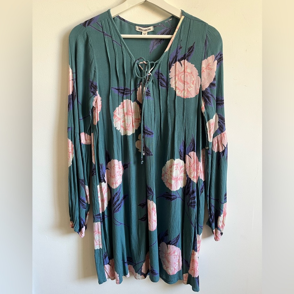Billabong green Floral Dress Small Shift Tunic Lace Up Neck Pleat Beach cover up